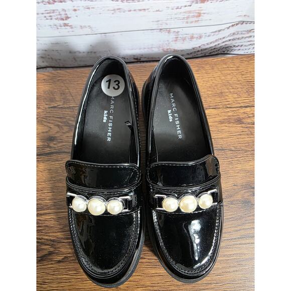 Marc Fisher Kids Black Patent Loafers Pearl Detail Girls Size 13 Dress Shoes - Picture 6 of 6